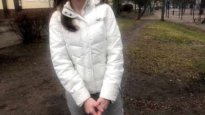 Stranger Chun an Airgead Sucked agus Fucked. Amaitéarach Rúisis. Le Caint.