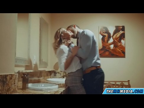 ❤️ Nuair a mheallann blonde busty tú i seomra scíthe poiblí ❤️ Porn uainn ga.purchasexz.top ❌️❤